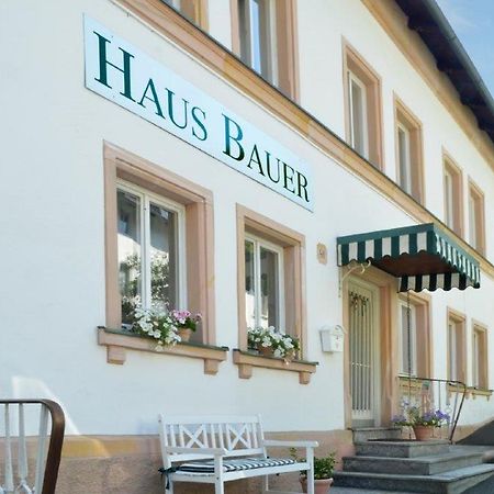 Hotel Haus Bauer バート・ベルネック・イム・フィヒテルゲビルゲ エクステリア 写真