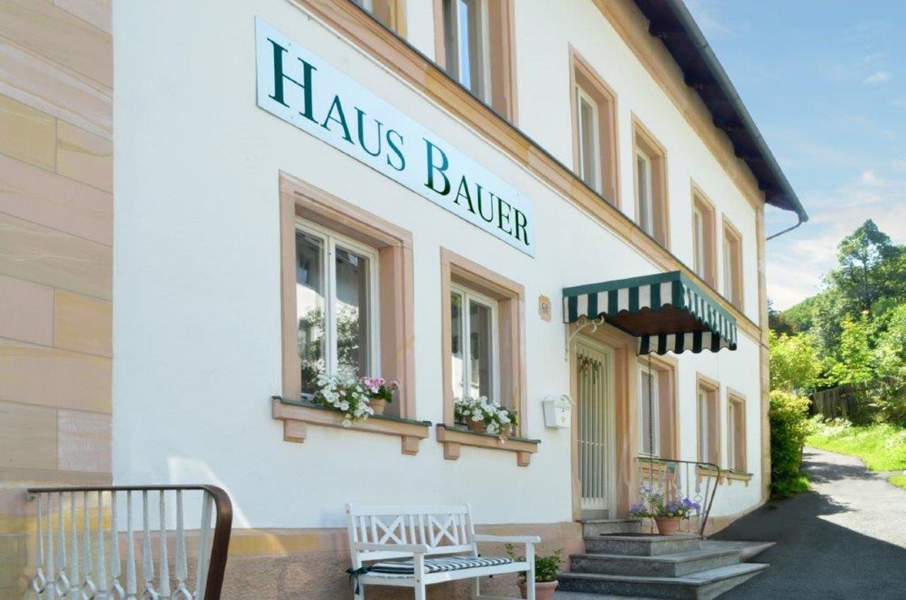 Hotel Haus Bauer バート・ベルネック・イム・フィヒテルゲビルゲ エクステリア 写真